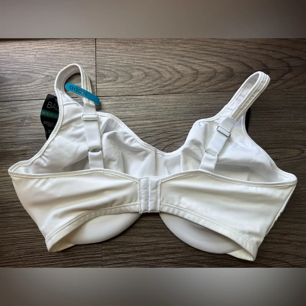Bali Women's‎ White Lace Trim Bra minimizer size 36DDD